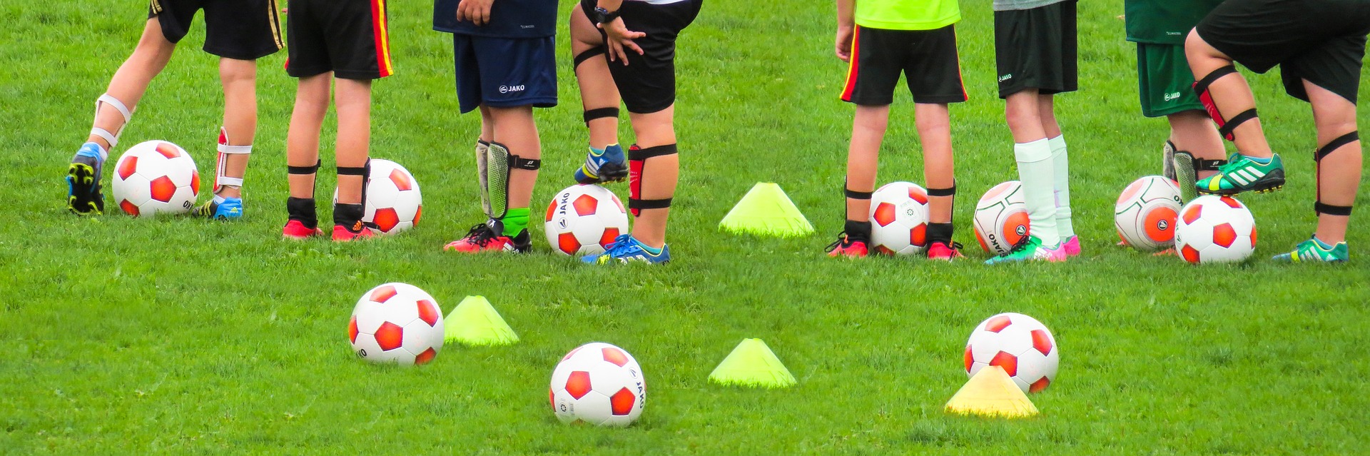 DFA Deutsch Fussball Akademie Kurse für Kinder und Trainer